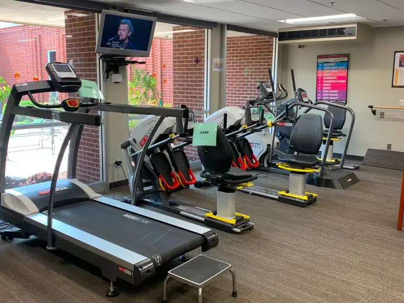 Cardiopulmonary rehabilitation gym with treadmills and exercise bikes